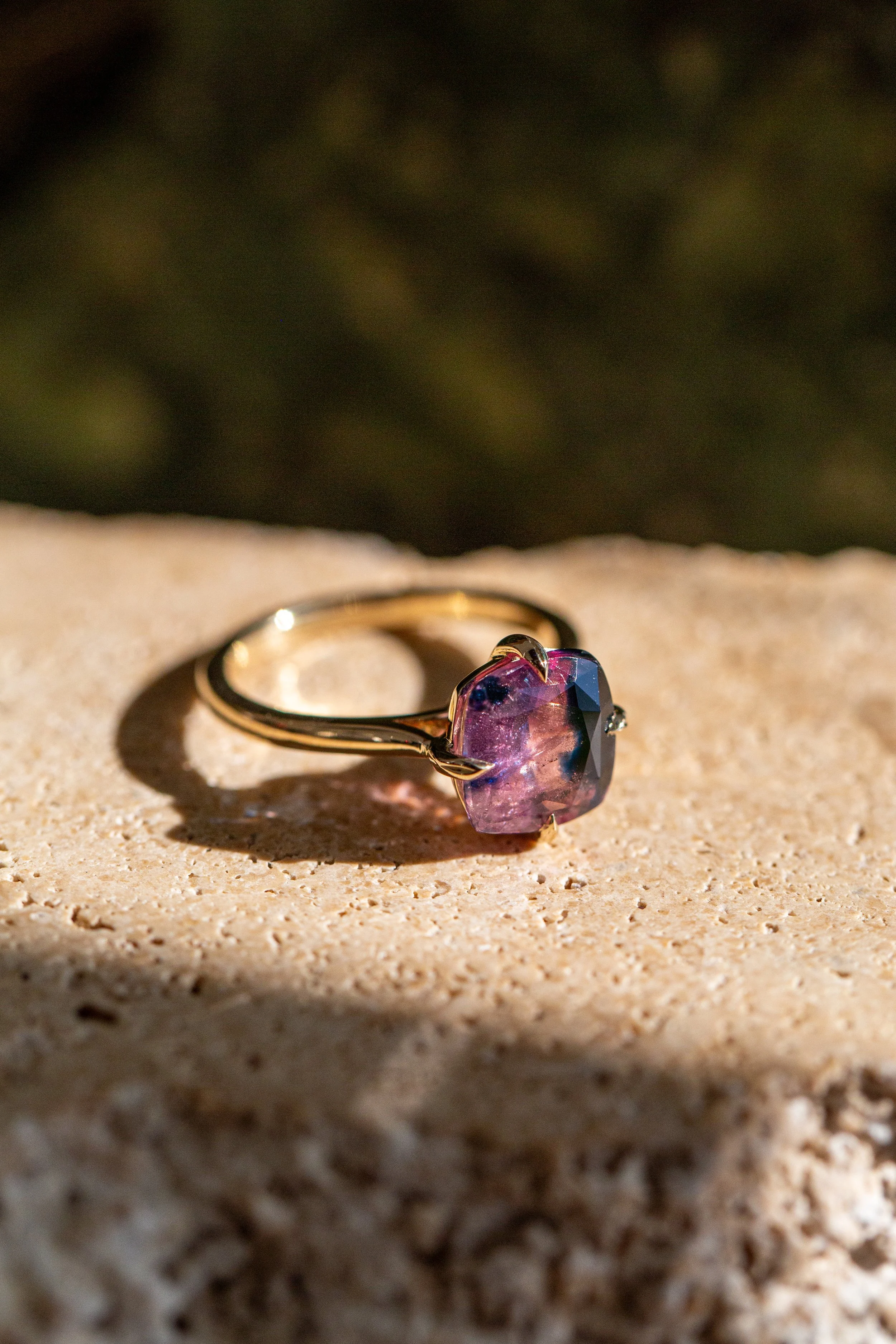 OCTAVIA RING 1.97ct Oval Sapphire — RENDRAG
